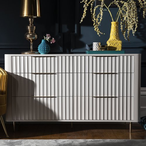 Chest of Drawers Chest of Drawers