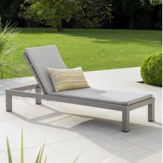 Kettler Pebble Sunlounger with Waterproof Cushion Kettler Pebble Sunlounger with Waterproof Cushion
