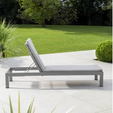 Kettler Pebble Sunlounger with Waterproof Cushion Kettler Pebble Sunlounger with Waterproof Cushion