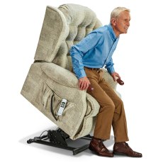 Lynton Knuckle Royale Dual Electric Riser Recliner Lynton Knuckle Royale Dual Electric Riser Recliner